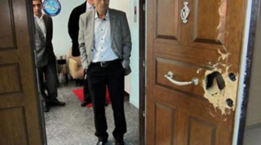 Ankara'da sendikalara şafak operasyonu