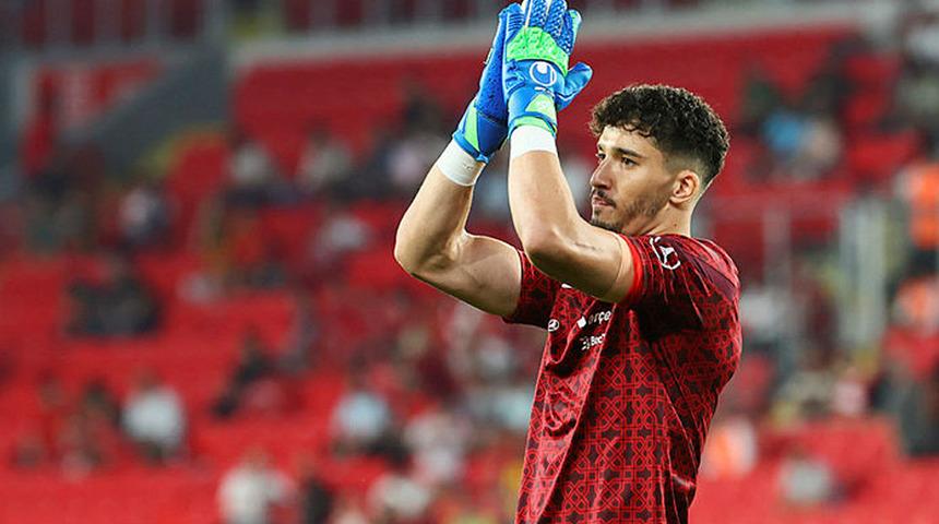 Altay Bayındır, Süper Lig devine haber yolladı! ''Size gelmek istiyorum''