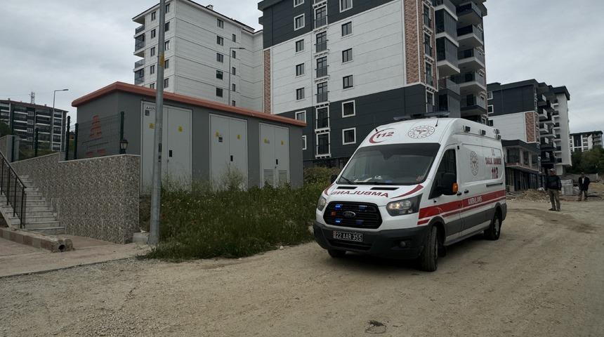 Satılacak evi gösterdiği sırada asansör boşluğuna düşen emlakçı yaralandı