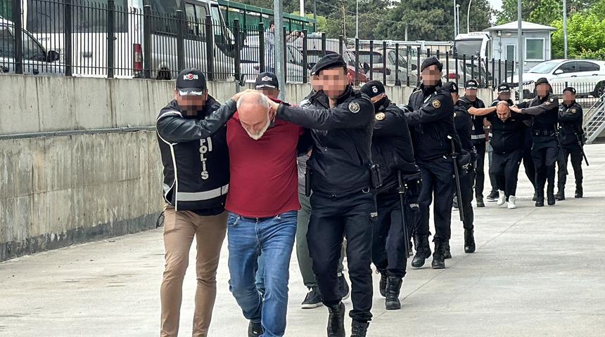 Bursa merkezli "Mahzen-32" operasyonunda adliyeye sevk edilen 27 zanlı tutuklandı