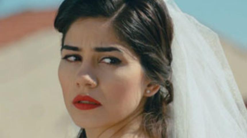 Beni B&ouml;yle Sev&rsquo;de d&uuml;ğ&uuml;n var