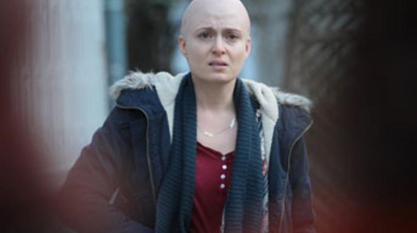 Umutsuz Ev Kadınları kanser &uuml;z&uuml;nt&uuml;s&uuml; yaşıyor