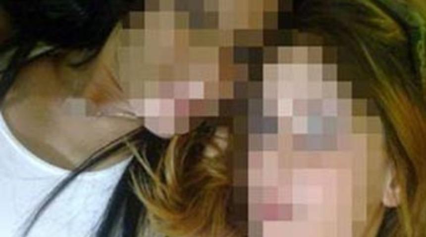 Tuvalette doğurduğu bebeğini g&ouml;md&uuml;