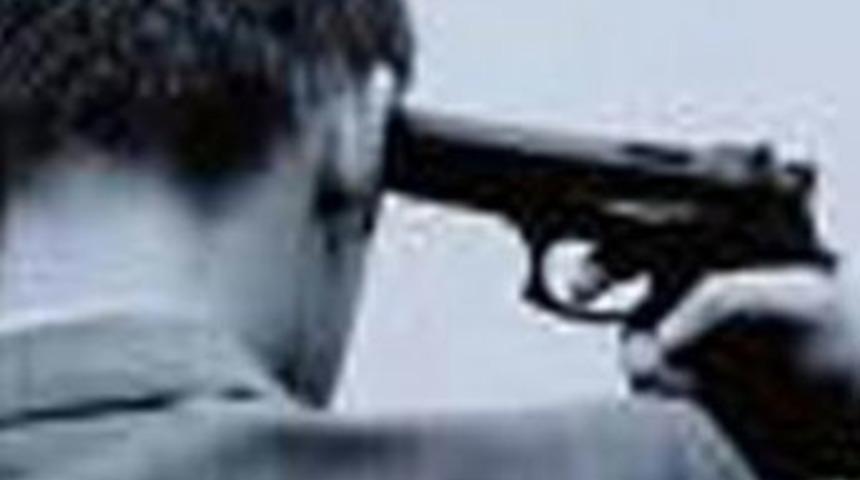 Yalnız yaşayan adam intihar etti