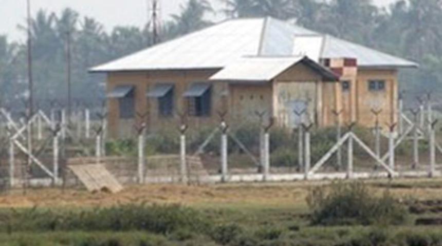 Müslüman kadınlar tecavüz kamplarında