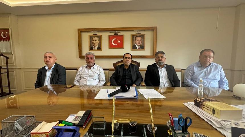 Birecik Belediye Başkanı Begit ve meclis üyeleri DEM Partisi'nden istifa etti