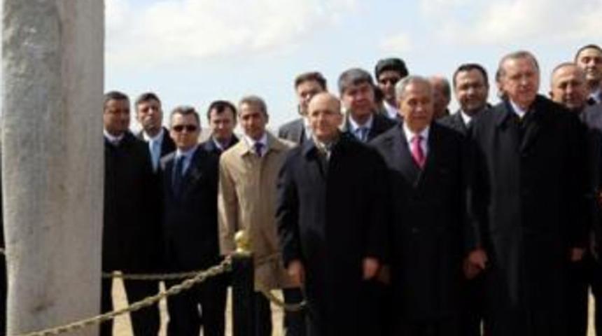 Erdoğan Tonyukuk Yazıtları'nı ziyaret etti