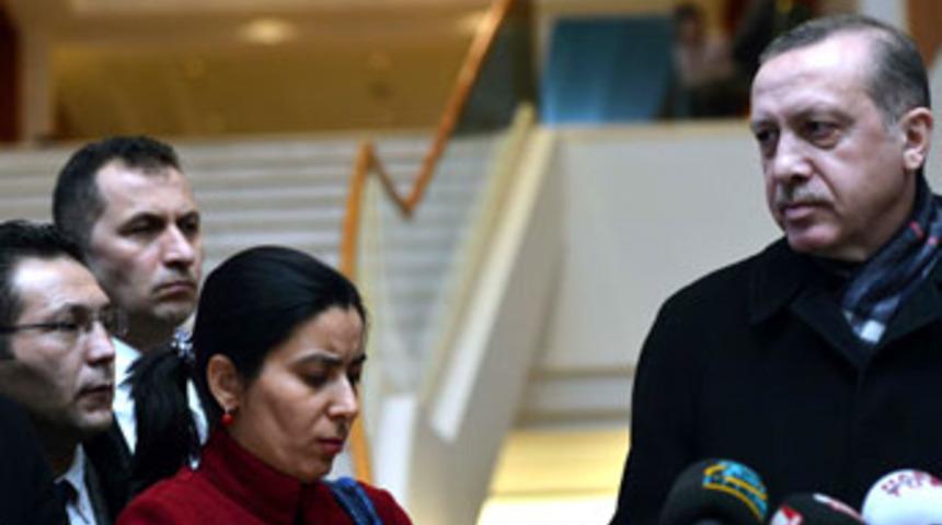 Başbakan Danimarkalı gazeteciyi fır&ccedil;aladı