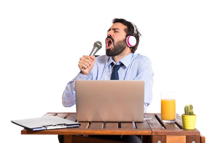 Maaşını bir şarkıyla &ouml;zetlesen hangisi olurdu?