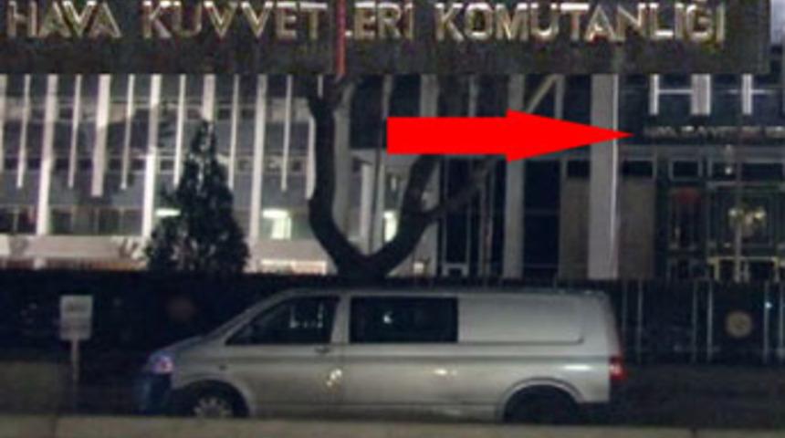 Ankara'da bombalı minib&uuml;s paniği!