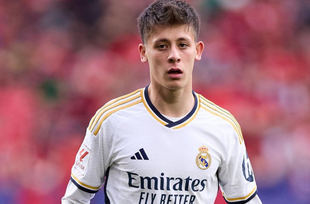 Arda G&uuml;ler'den şoke eden itiraf! ''T&uuml;rk futbolunda yaşananları duyunca takımda benimle dalga ge&ccedil;iyorlar!"