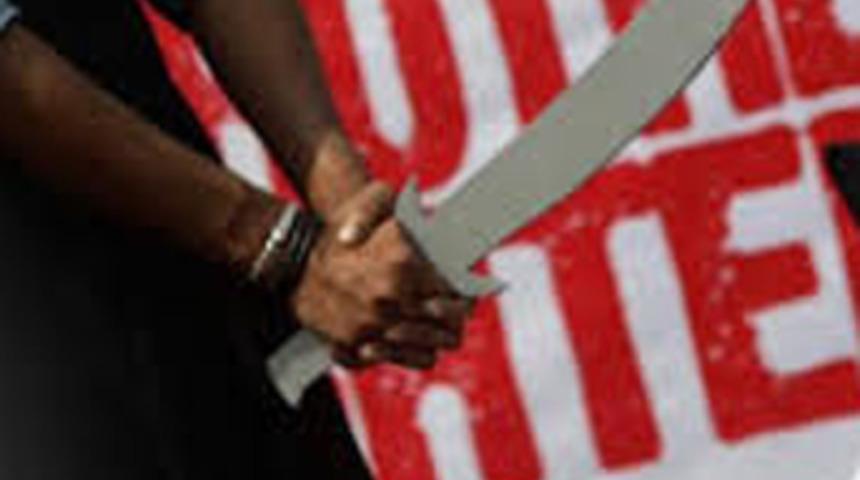 Başını kesip &ccedil;armıha gerdiler!