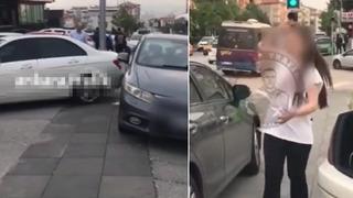 Arkasına park eden araç yüzünden çıkamadı! Öfkeden deliye dönen sürücü önce yumurta attı sonra bilerek çarptı