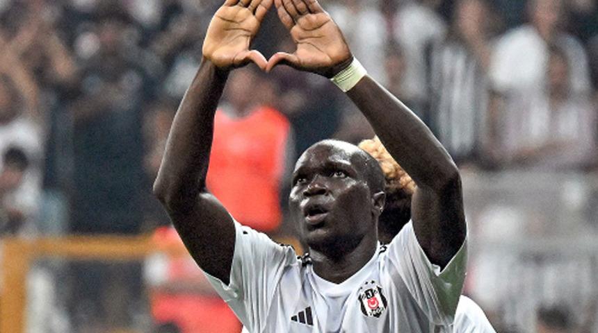 Beşiktaş'ın yıldızı Aboubakar, Fenerbahçe'ye önerildi!