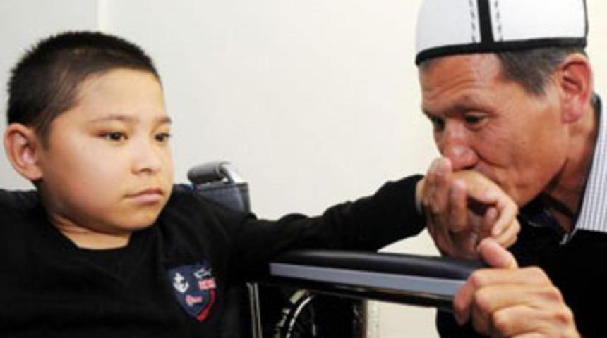 Oğlu için dilencilik yaptı