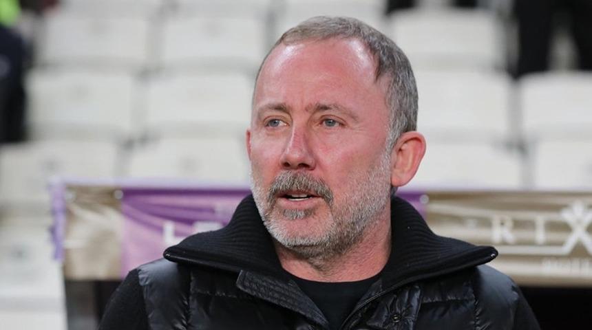 Beşiktaş yönetimi 'doğal aday' demişti! Sergen Yalçın'dan canlı yayında Siyah-Beyazlılar'a yanıt geldi!