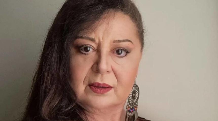 Orkestra şefi, şarkıcı Armağan Şenol hayatını kaybetti! Kızı Parla Şenol acı haberi verdi