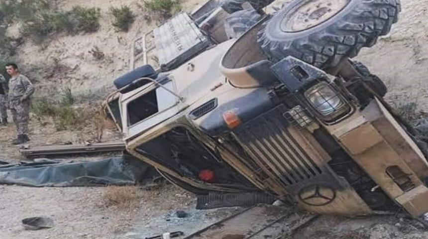 Şırnak'tan acı haber geldi! Askeri araç devrildi: 2 askerimiz şehit oldu, 2 askerimiz yaralı