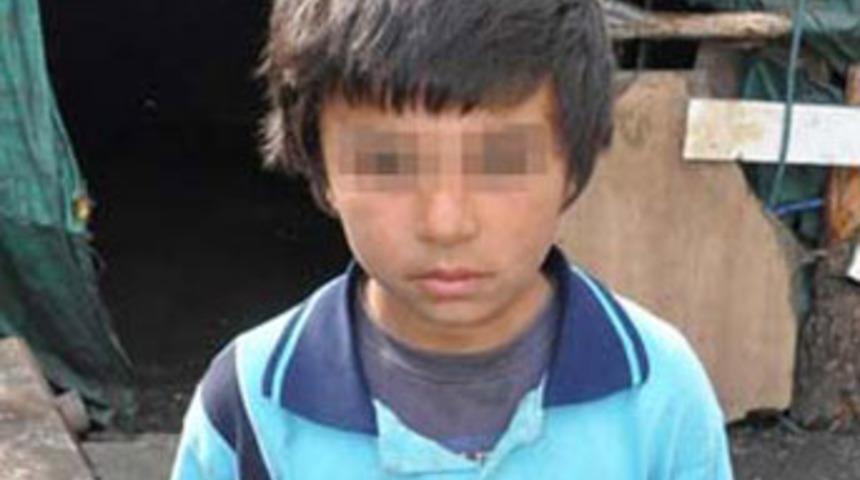 Arkadaşları alay edince okulu bıraktı!