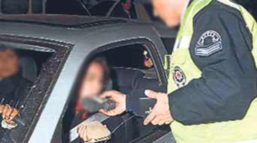Alkoll&uuml; s&uuml;r&uuml;c&uuml;ye hapis cezası!