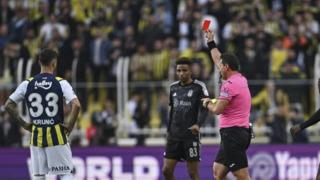 TFF açıkladı! İşte Fenerbahçe-Beşiktaş derbisindeki kırmızı kartın VAR kayıtları! Bileğe bak