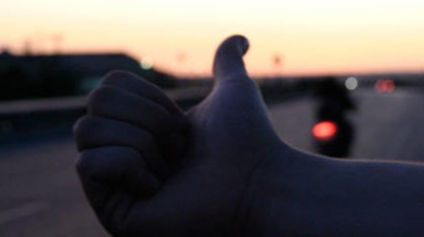 Otostop yapan öğrenciye iğrenç tuzak