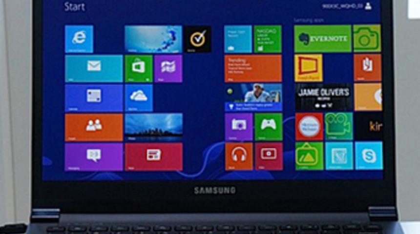 3200&times;1800 &Ccedil;&ouml;z&uuml;n&uuml;rl&uuml;kl&uuml; Ekran