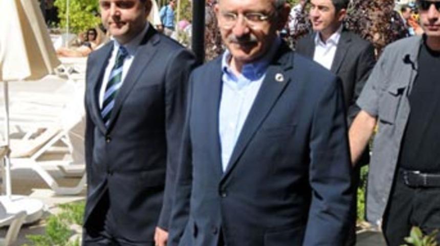 Kılıçdaroğlu, 10 dakika salon aradı
