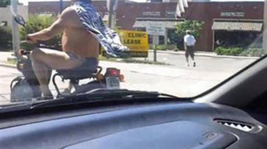 Tangalı motosiklet&ccedil;iye ceza yok