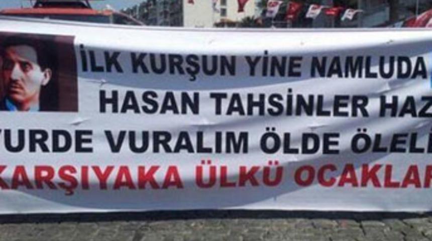 MHP mitinginde şok pankart!