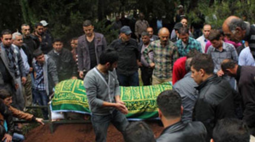 Bombalı saldırı g&ouml;z&uuml; yaşlı 7 &ccedil;ocuk bıraktı!