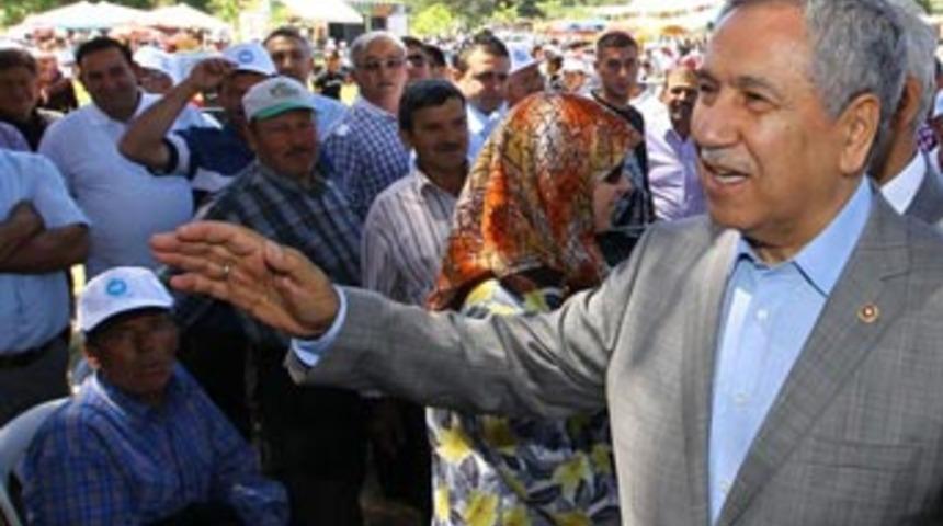 Arın&ccedil;'tan mehter marşı sitemi