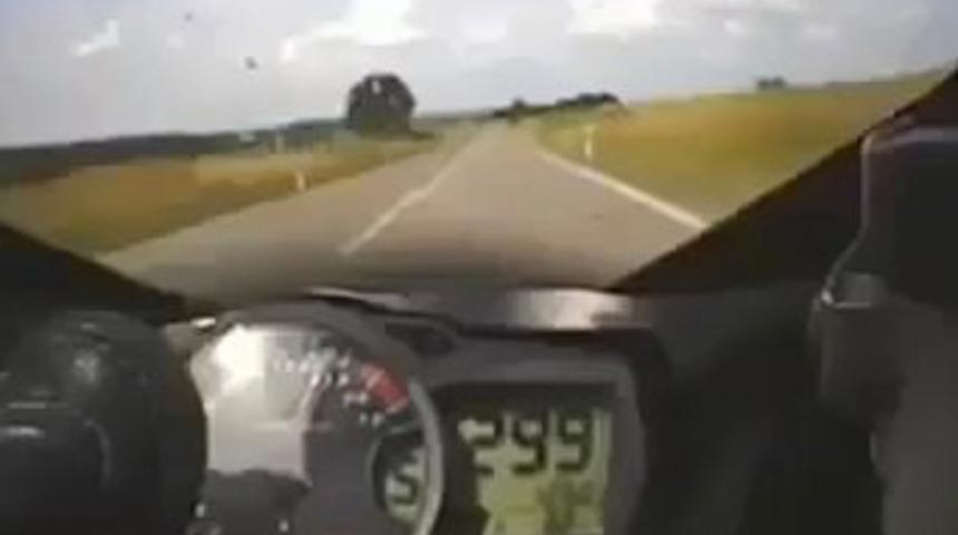 300 km hızla çarptı öldü