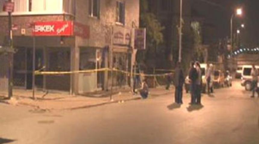 &Uuml;mraniye'de ses bombası patladı