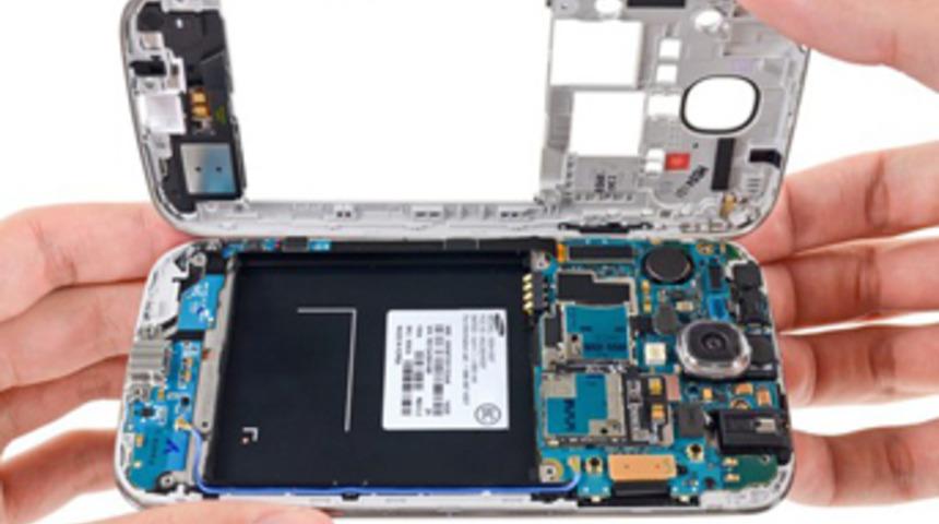 Galaxy S4 Zoom en akıllısı olacak