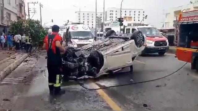 Kırmızı ışıkta geçen otomobil faciaya neden oldu: 1 ölü, 3 yaralı