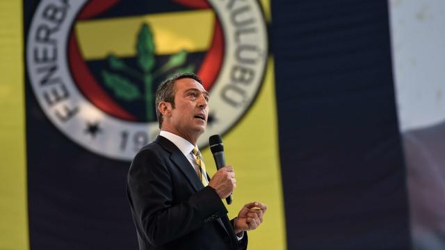 Fenerbahçe'de sezon bitmeden veda! Yönetim kurulu üyelerini toplayıp konuşma yaptı. 640xauto