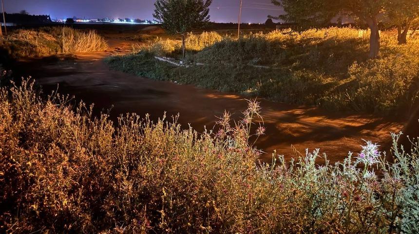 Sel suları mahallede paniğe neden oldu