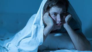 Yatak odası seslerinden dolayı uyuyamadığı komşusundan aldığı intikam olay oldu! Sahte profille ifşa etti