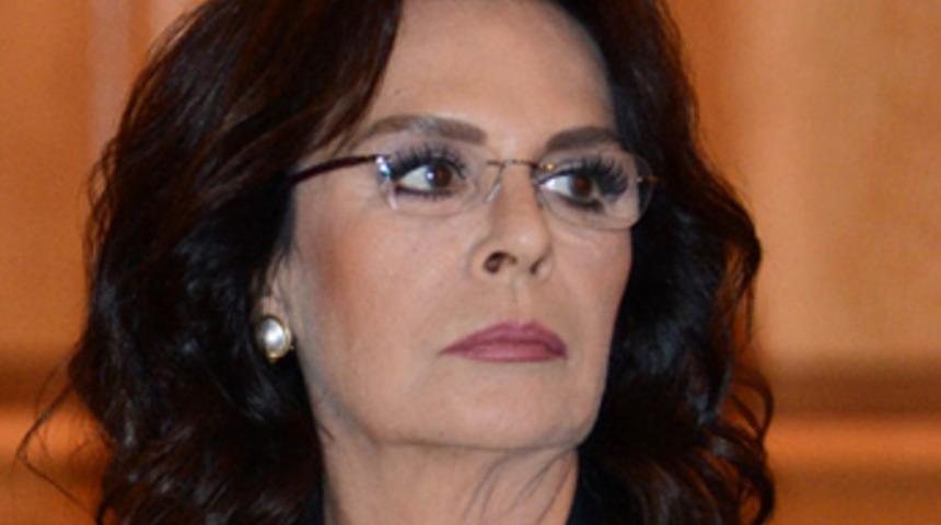 H&uuml;lya Ko&ccedil;yiğit: Akil insanlığı bırakırım