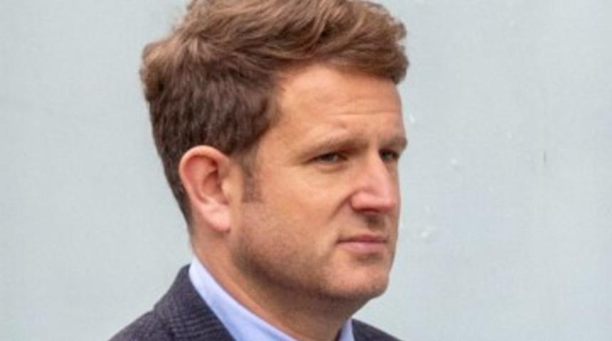 Tedavisinin bir par&ccedil;ası olduğunu s&ouml;yleyerek hastalarını cinsel ilişkiye zorlayan doktor a&ccedil;ığa alındı! Savunması 'pes' dedirtti... 