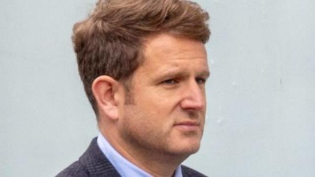 Tedavisinin bir parçası olduğunu söyleyerek hastalarını cinsel ilişkiye zorlayan doktor açığa alındı! Savunması 'pes' dedirtti... 