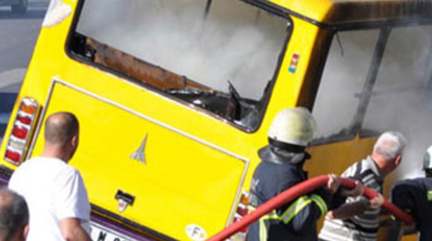 Seyir halindeyken alev alev yandı