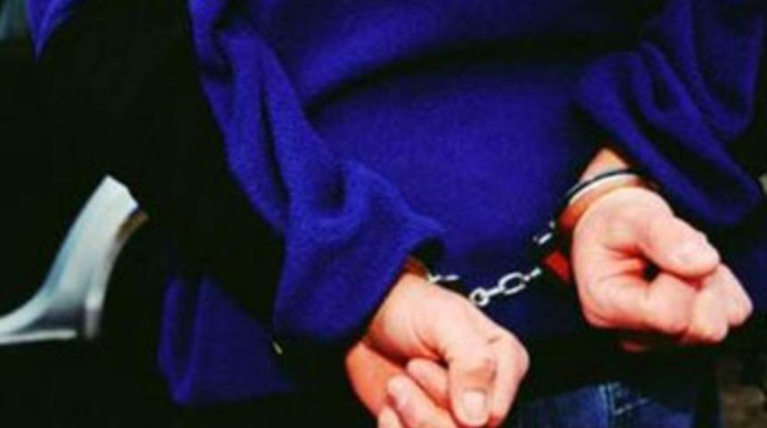 Kanını i&ccedil;ip cesedini yaktı!