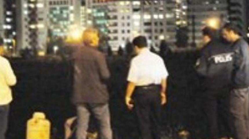 AK Parti yakınında bomba paniği