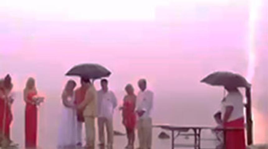 Gelinle damadın korku dolu anları