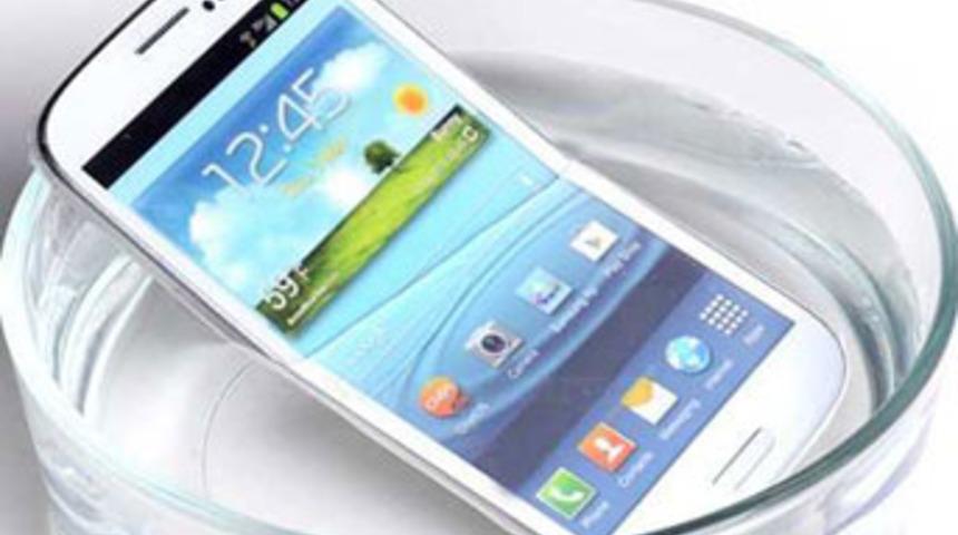 Samsung Galaxy S4'den su ge&ccedil;irmez model