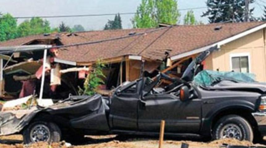 Buldozerli komşu dehşet sa&ccedil;tı!