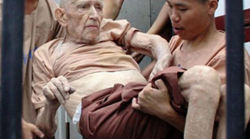 4 kız kardeşe tecav&uuml;z etti