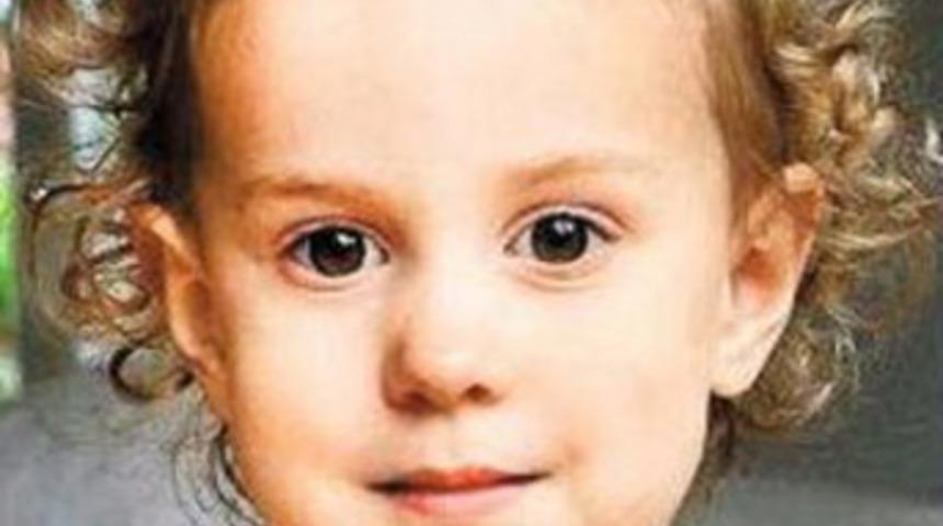 Fareyi kurtarmak i&ccedil;in kolundan oluyordu